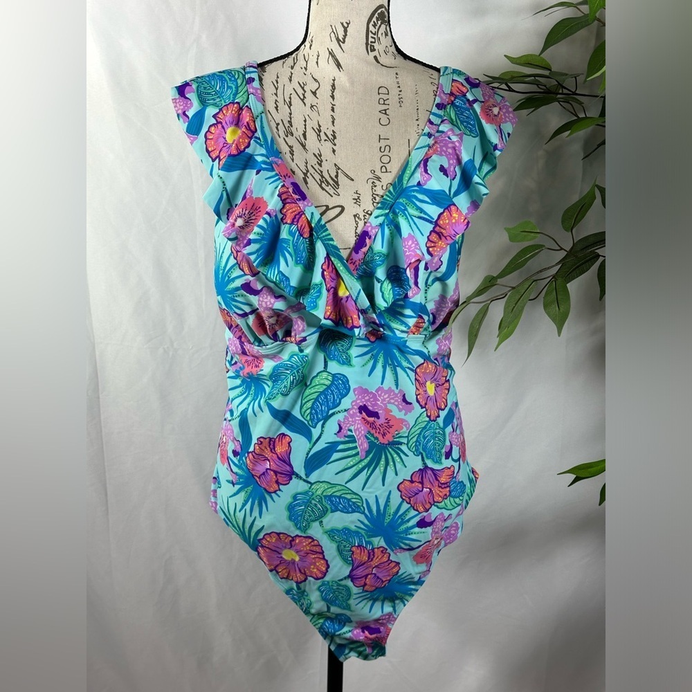 Floral Ruffle Swimsuit Top - Picture 11 of 14